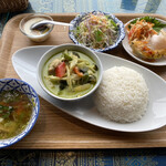 キンカーオ - グリーンカレーセット　990円