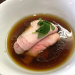 Raamen Sando - 鶏脂浮かぶ鶏薫る鶏醤油スープ！