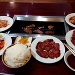 出芽金 - 料理写真:わしだけの焼肉パーティーです。