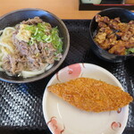 こがね製麺所  - 肉うどん(小）＋唐揚げ丼＋白身フライ