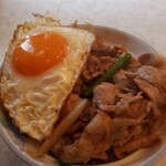 新雅 - 焼肉丼