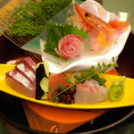 青山やまと - お造り　鯛、牡丹海老、はまち、鮪、いさき水茄子　