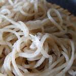 蕎麦正 - 塩を振ってみたけれど、これでは塩がキツイ！
      箸に塩を付けて蕎麦を食べてみた