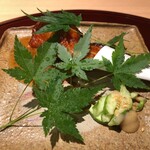 おみ乃 - 新蓮根を詰めて揚げた手羽先 + 白瓜の雷干し（アップ）