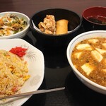 中国料理 華北飯店 - 麻婆豆腐定食(半炒飯)