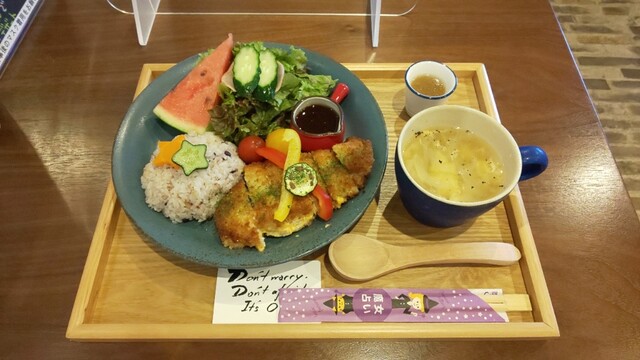魔女のかまど 益生 カフェ 食べログ