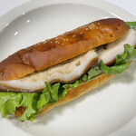 ブランジュリー パリの空の下 - 角煮サンドイッチ（850円）