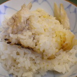 青山やまと - 鯛御飯　よそって