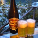 青山やまと - 露天風呂横のテラスで一杯