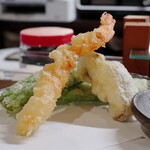 桶家乃隠居 - おまかせ天ぷら 前半