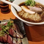 麺屋 六感堂 - 鰹焼きあら出汁ラーメン＋もち鰹の創作握り鮨