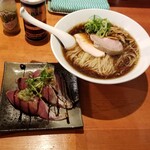 麺屋 六感堂 - 鰹焼きあら出汁ラーメン＋もち鰹の創作握り鮨