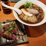 麺屋 六感堂 - 鰹焼きあら出汁ラーメン＋もち鰹の創作握り鮨
