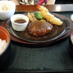 ウェリントン - デミハンバーグ+エビフライ