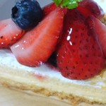 パティスリー ププレ - ミックスベリータルト380円
