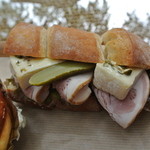 ベーカリー＆テーブル 東府や 足湯カフェ - ジャンボン＆フロマージュ￥３５０