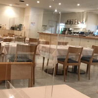 ラ セッテ 広瀬北町本店 - 広くてカジュアルっぽい店内
