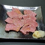 Motsuyaki Daruma - ハツ刺し　４８０円