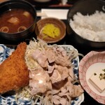 Uokan - 豚しゃぶとサーモンフライ 850円