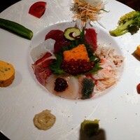 WABI やまどり - 斬新な ちらし寿司でしたが・・味は・・┐('～`;)┌