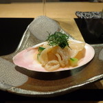 野嵯和 - 萬寿貝とズッキーニのXO醤漬け