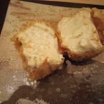 神保町 傳 - 2012/10 松茸のクリームコロッケ（割ってみました）