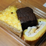 ドンレミーアウトレット - 2012.10 ミルクレープ、プリンロール、チョコケーキ（260円）