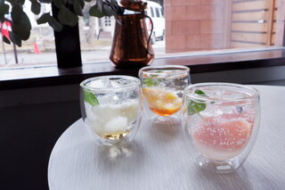 Karuizawa Veranda - Soda with Apricot, Pear, and Grapefruit 【Cafe Menu】