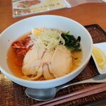 Denizu - ハーブ鶏の七穀冷麺