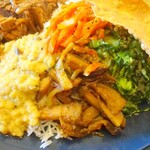 ロイヤルグリーン レストランアンドバー - 魚カレー(ダルカレー他)