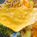 ロイヤルグリーン レストランアンドバー - 魚カレー(パパダン)