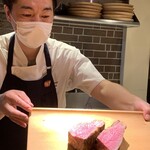 花小町 - 産山村の井信行さんの赤牛のヒレ雌のステーキ