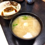 Fukuhoukan Ryoushi No Yado - 枝豆豆腐のモズク酢がけ、大根の味噌汁