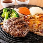 Charcoal-grilled small Hamburg & charcoal-grilled chicken Steak 110g