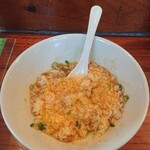 浜堂ラーメン - 釜卵そばのタレに卵ごはんを投入