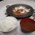 伊賀食堂 - ホルモン定食