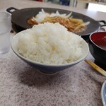 伊賀食堂 - ご飯は何も言わんでもこの盛り