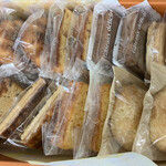 ペール・ド・ノエル - 焼き菓子がたくさん入っていました(o･∇︎･o)