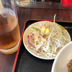 台湾料理　弘祥 - 烏龍茶と胡麻ドレのサラダ。好きなドレです。