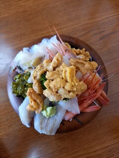 味処マルテン佐藤食堂しゃこたんなべ - 海鮮丼上から