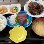 Tsuru Kame Shokudou - メカジキのカマ煮定食