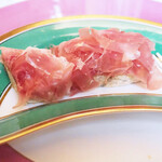 ペレグリーノ - イタリアの生ハムの王様　パルマ　ジベッロ村の"クラテッロ　ディ　ジベッロ"