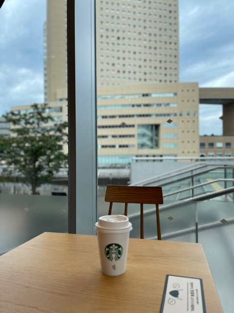 スターバックスコーヒー 横浜市役所 ラクシス フロント店 Starbucks Coffee 馬車道 カフェ 食べログ