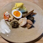 とおの屋 要 - おかず盛合せ