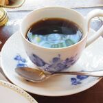 Cafe Le Petit Ni Trois