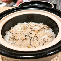 焼き鳥 茂 東桜 - イタリア産サマートリュフ土鍋ごはん