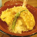 うどんおよべ - 半天丼（いも・えび・ししとう）