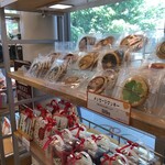 バンフの森 - 店内