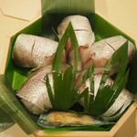 和歌山 水了軒 - 料理写真:小鯛 雀寿し（特上）