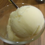 炭火焼肉 いせ家 新館 - 柚子シャーベット